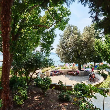 Franckina Hisa Izola