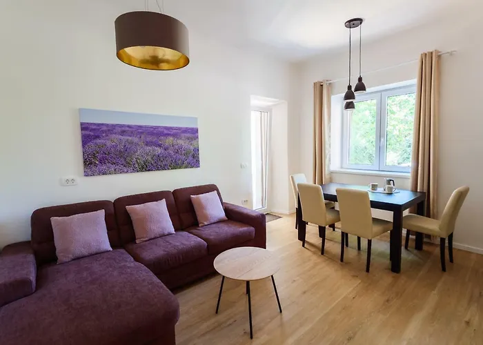 Franckina Hisa Appartement *