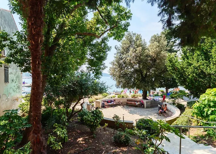 Franckina Hisa Izola